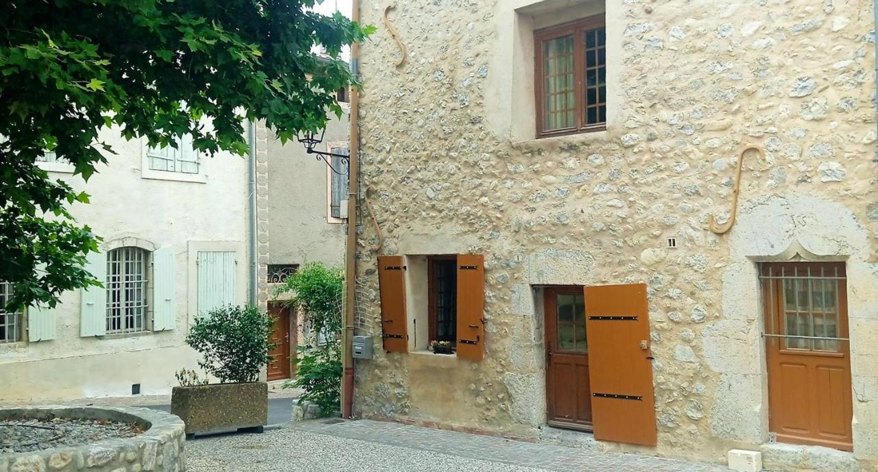 Une Maison Dans Le Village Ribiers Eksteriør bilde
